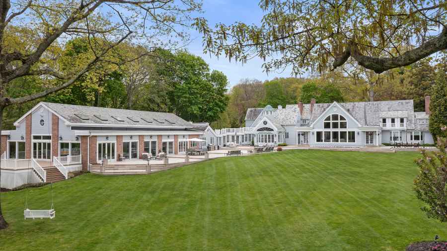 Joy Mangano, the Self-Made Mogul Who Inspired Jennifer Lawrence’s Film ‘Joy’ Lists Her $20 Million Mansion