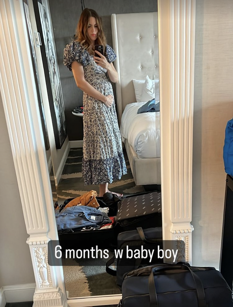 Mandy Moore at 6 months pregnant