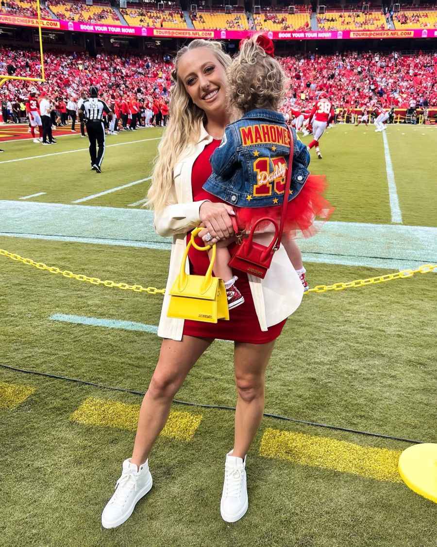Patrick Mahomes Daughter Sterling Surprises Him With 1st Field Visit 2