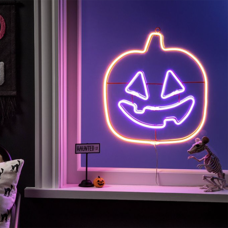 jack-o'-lantern light