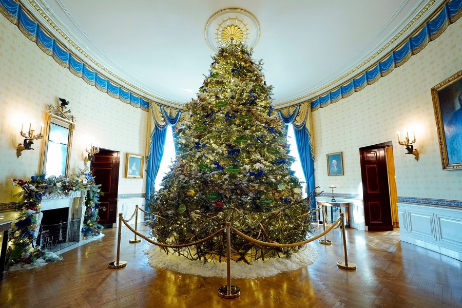 Priyanka Chopra, Jana Kramer and More Celebs Show Off Their 2022 Holiday Decorations- See Photos 233 White House Holidays, Washington, United States - 28 Nov 2022