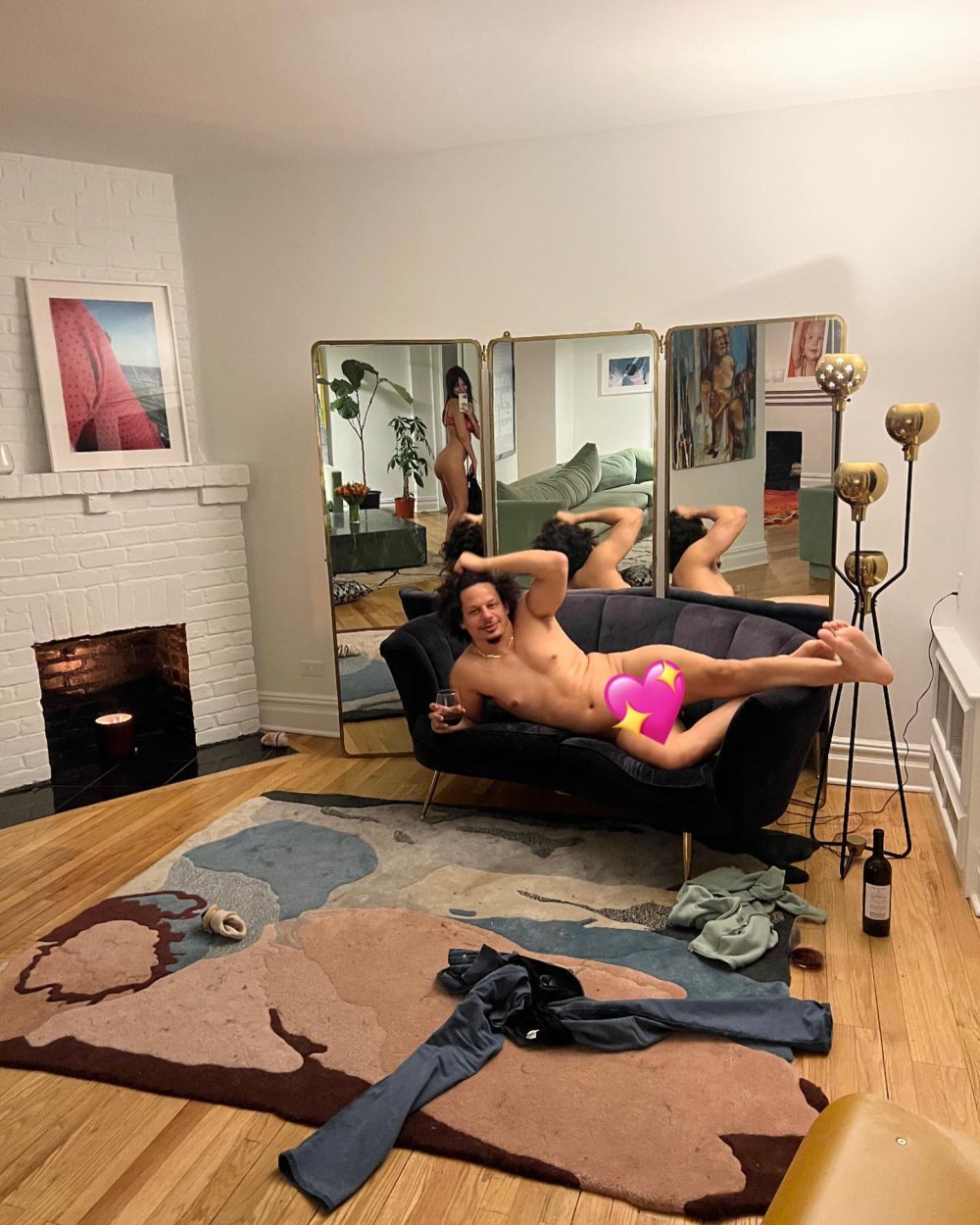 Emily Ratajkowski and Eric Andre Share Nude Photos for Valentine's Day