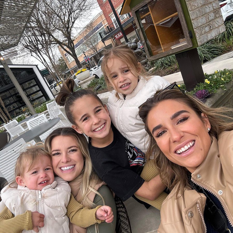 Jessie James Decker's 'Heart Is Full' After Reunion With Estranged Brother John and His Wife Ali- Photos - 234