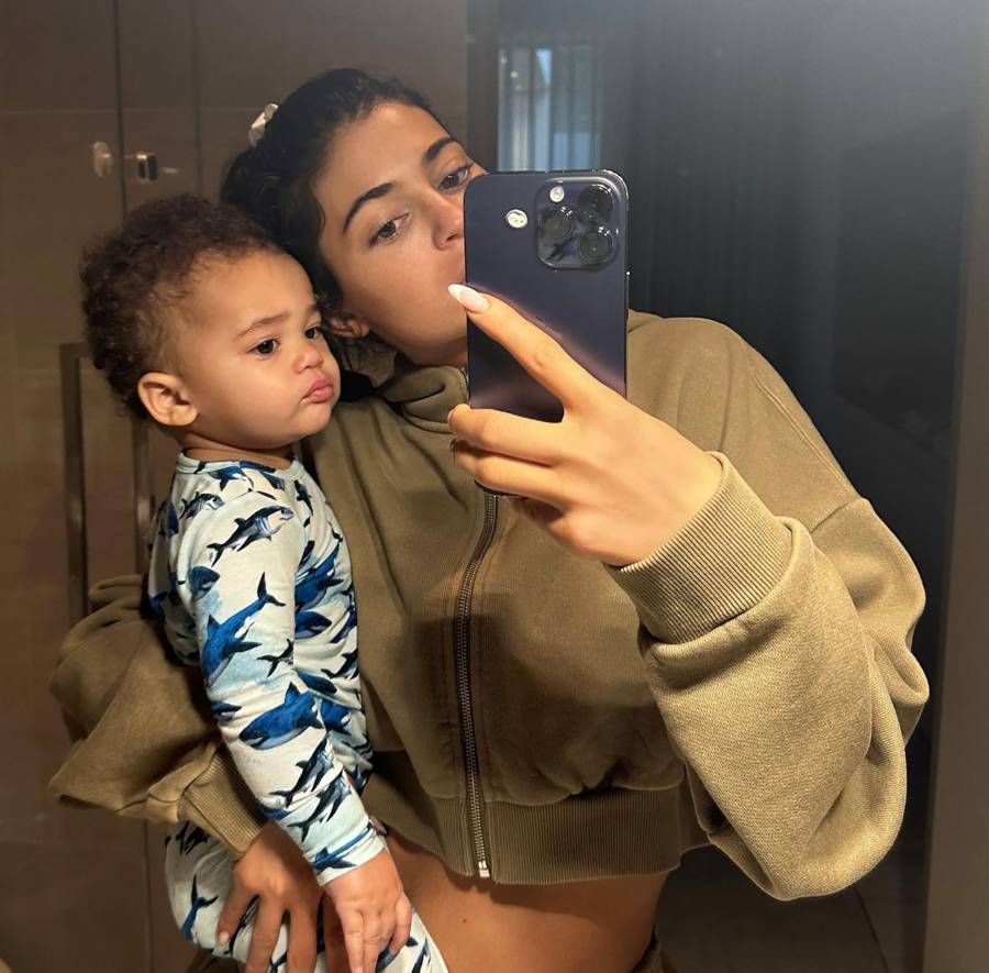 Kylie Jenner Details 'Painful' Postpartum Depression After Both Pregnancies Aire