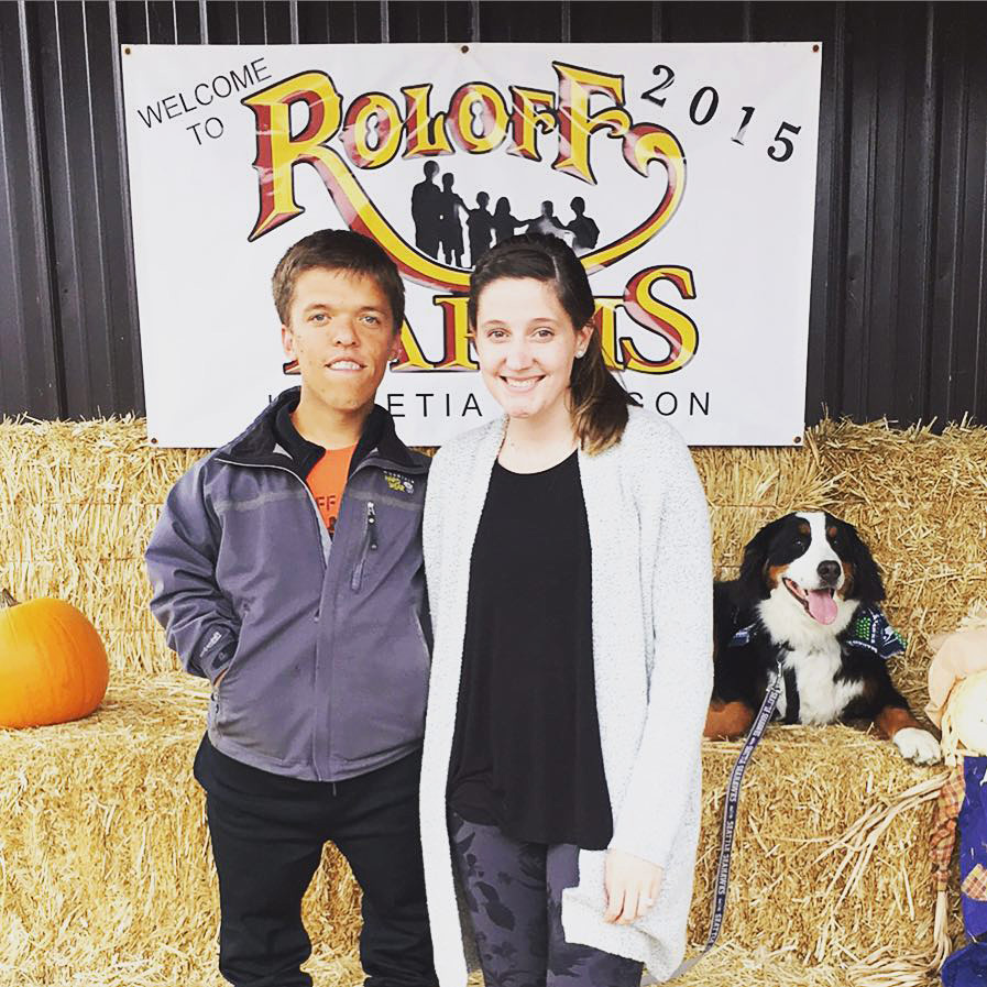 Little People, Big World Stars Zach and Tori Roloff’s Relationship Timeline - 011