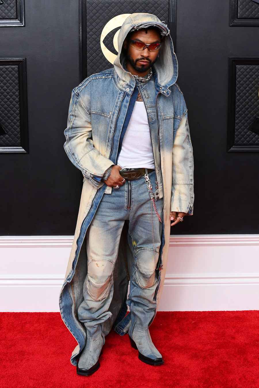 Miguel Red Carpet Arrive Arrival Grammys 2023