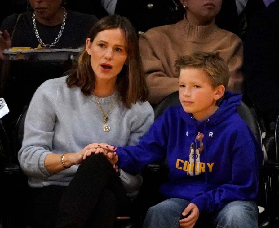 Slam Dunk! Jen Garner Attends Lakers Game With Son in Rare Public Outing