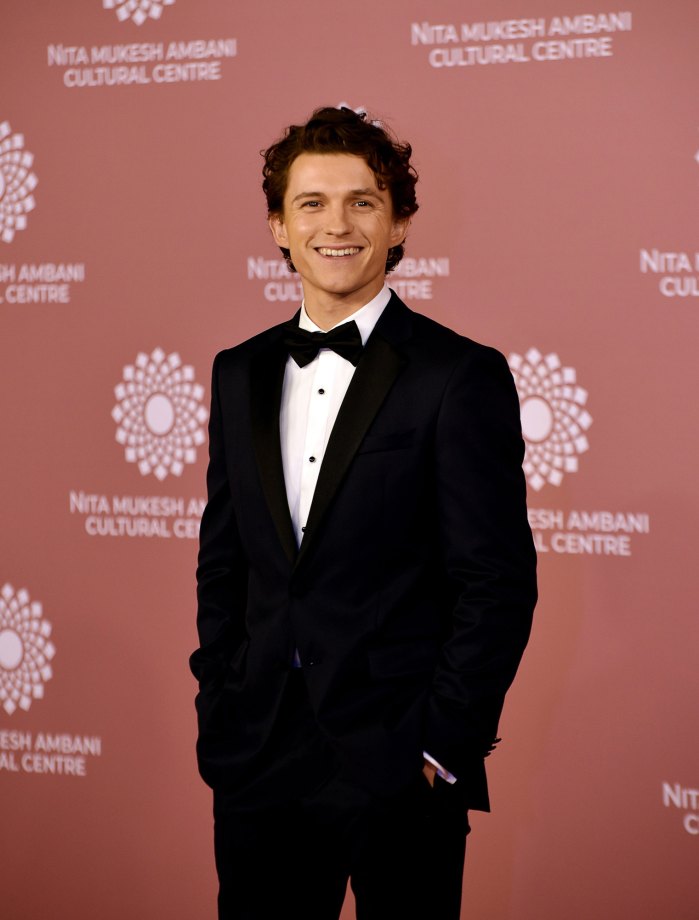 Tom-Holland-Reveals-He-Is-1-Year-Sober-165