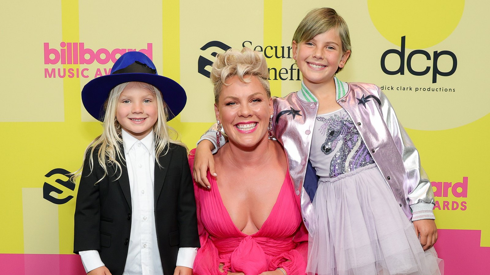 Pink Wears Disguises With Her Two Kids at Hershey Park: ‘Super Incognito’