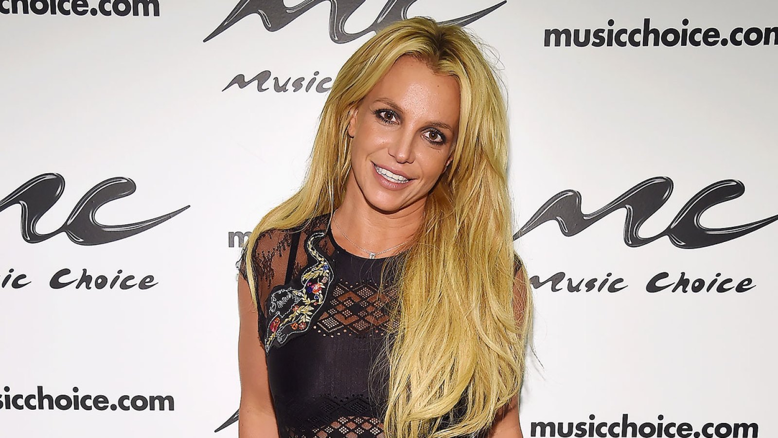 Britney Spears Thanks Supportive Fans as Memoir Makes History