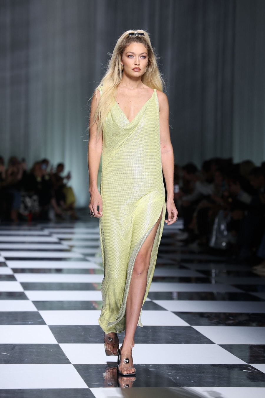 Gigi Hadids Best Runway Moments of All Time