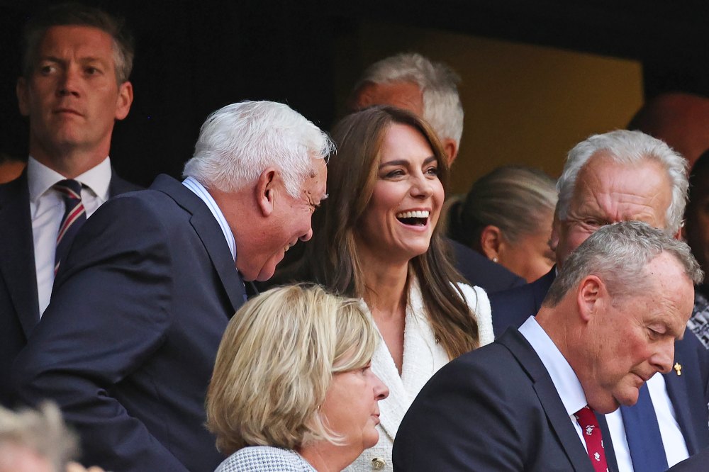 Kate Middleton Pairs Zara With Chanel to the Rugby World Cup