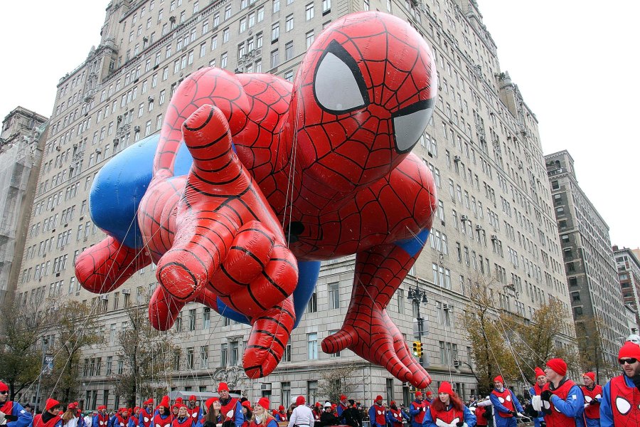 Biggest Macy s Thanksgiving Day Parade Mishaps From Runaway Balloons to Audience Injuries 326