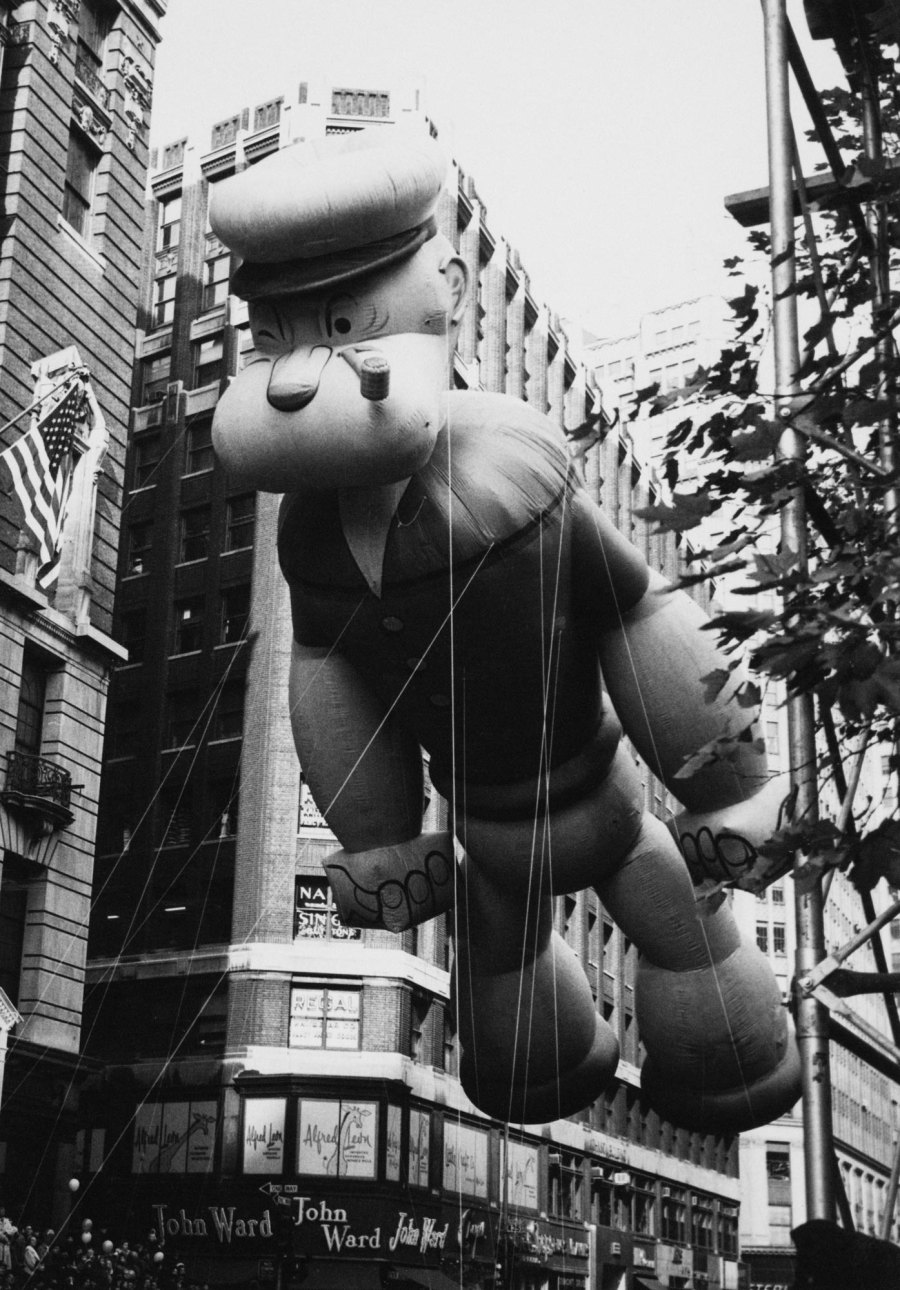 Biggest Macy s Thanksgiving Day Parade Mishaps From Runaway Balloons to Audience Injuries 336