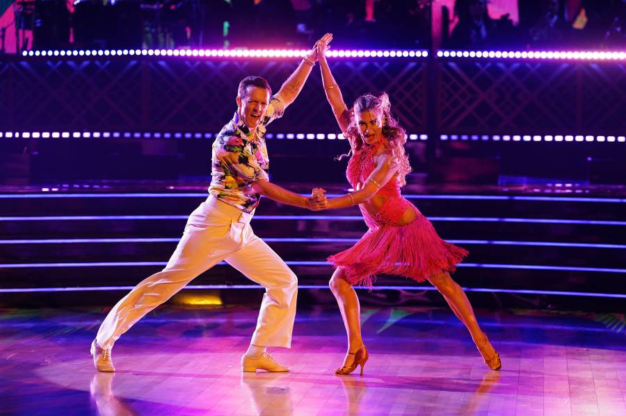 Jason Mraz and Daniella Karagach Dancing With the Stars Pays Tribute to Whitney Houston See Who Was Eliminated
