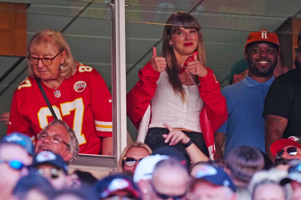 Taylor Swift References at the Chiefs vs Eagles Game
