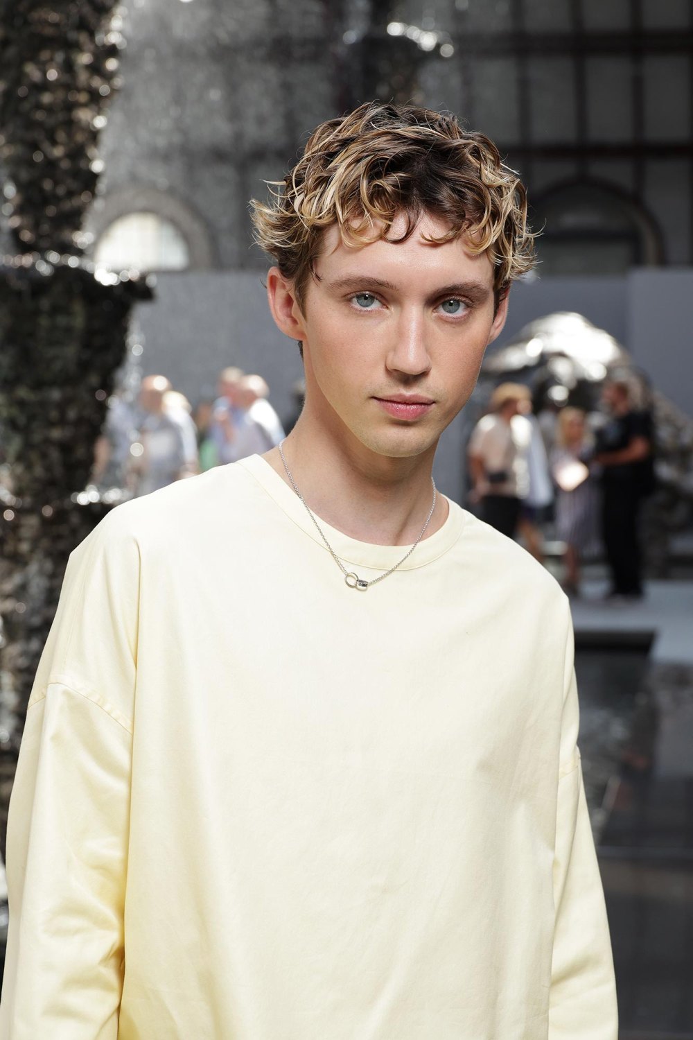 Troye Sivan Compares Timothee Chalamets SNL Impression of Him to A Weird Fking Dream