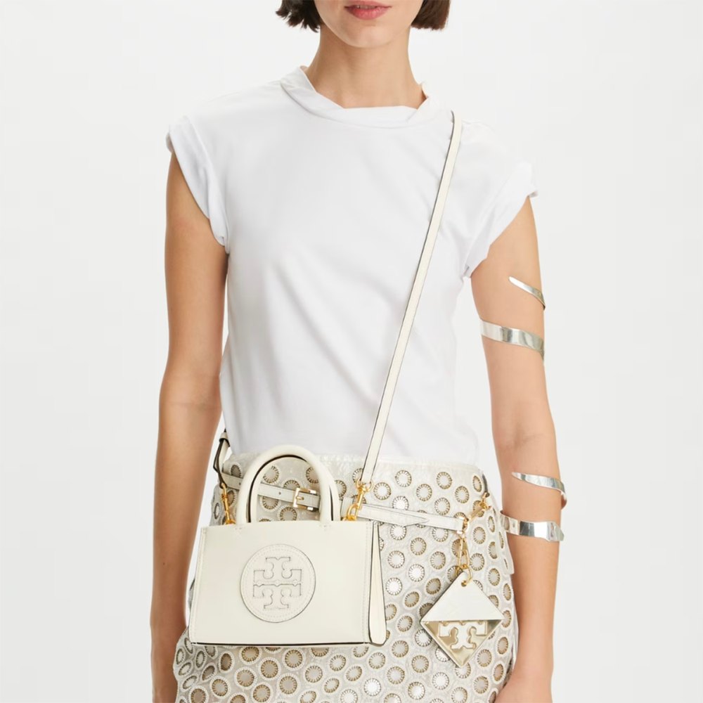gift-guide-women-over-50-tory-burch-tote