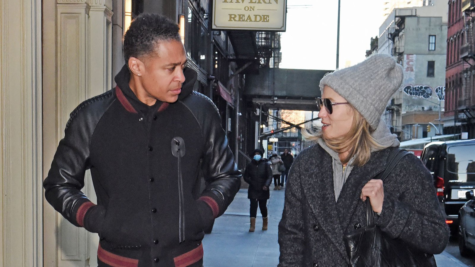 Feature Amy Robach and TJ Holmes Look Cozy in the Cold During New York City Outing