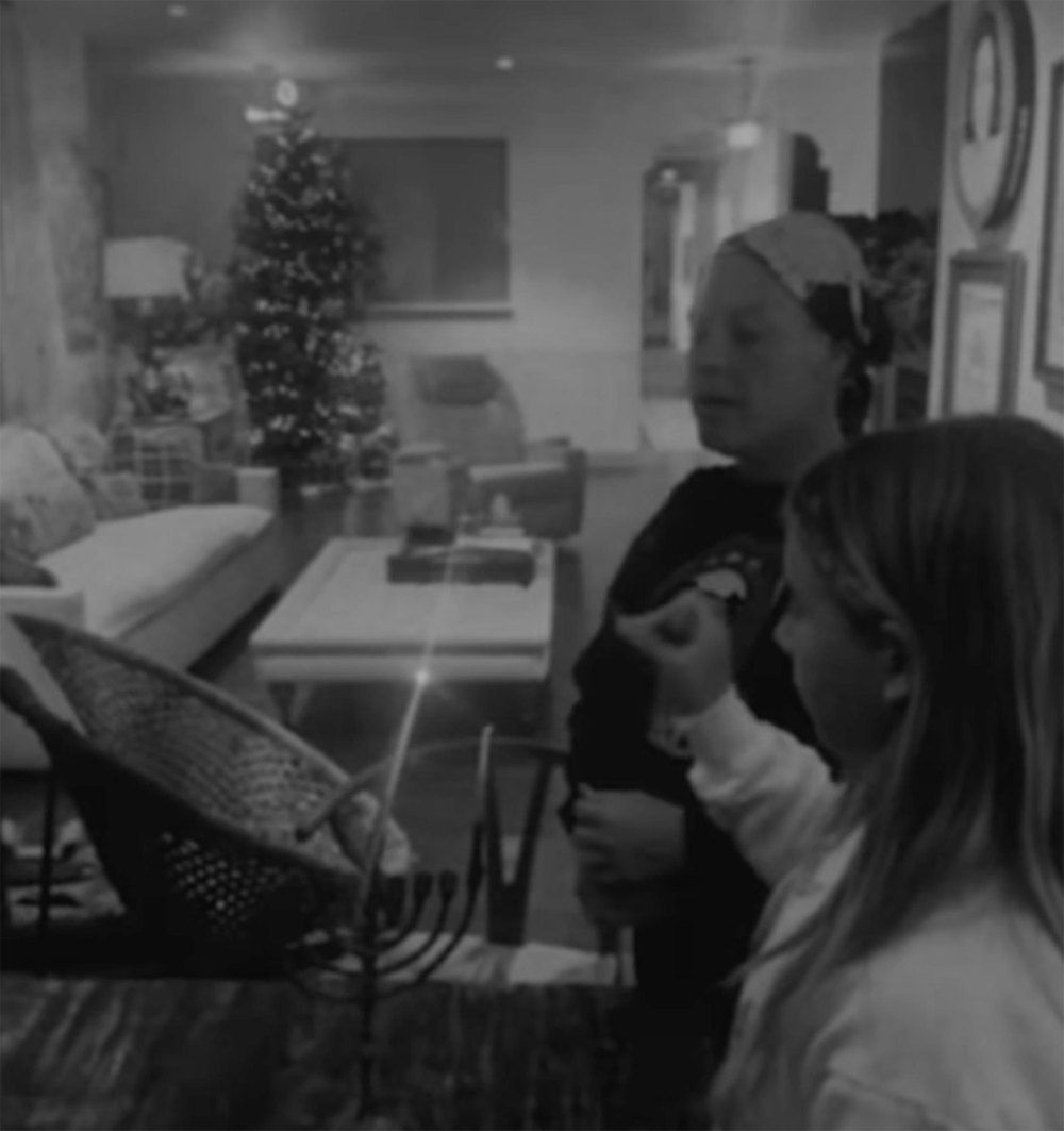 Pink Sings While She and Her Family Light Their Menorah on 1st Night of Hanukkah