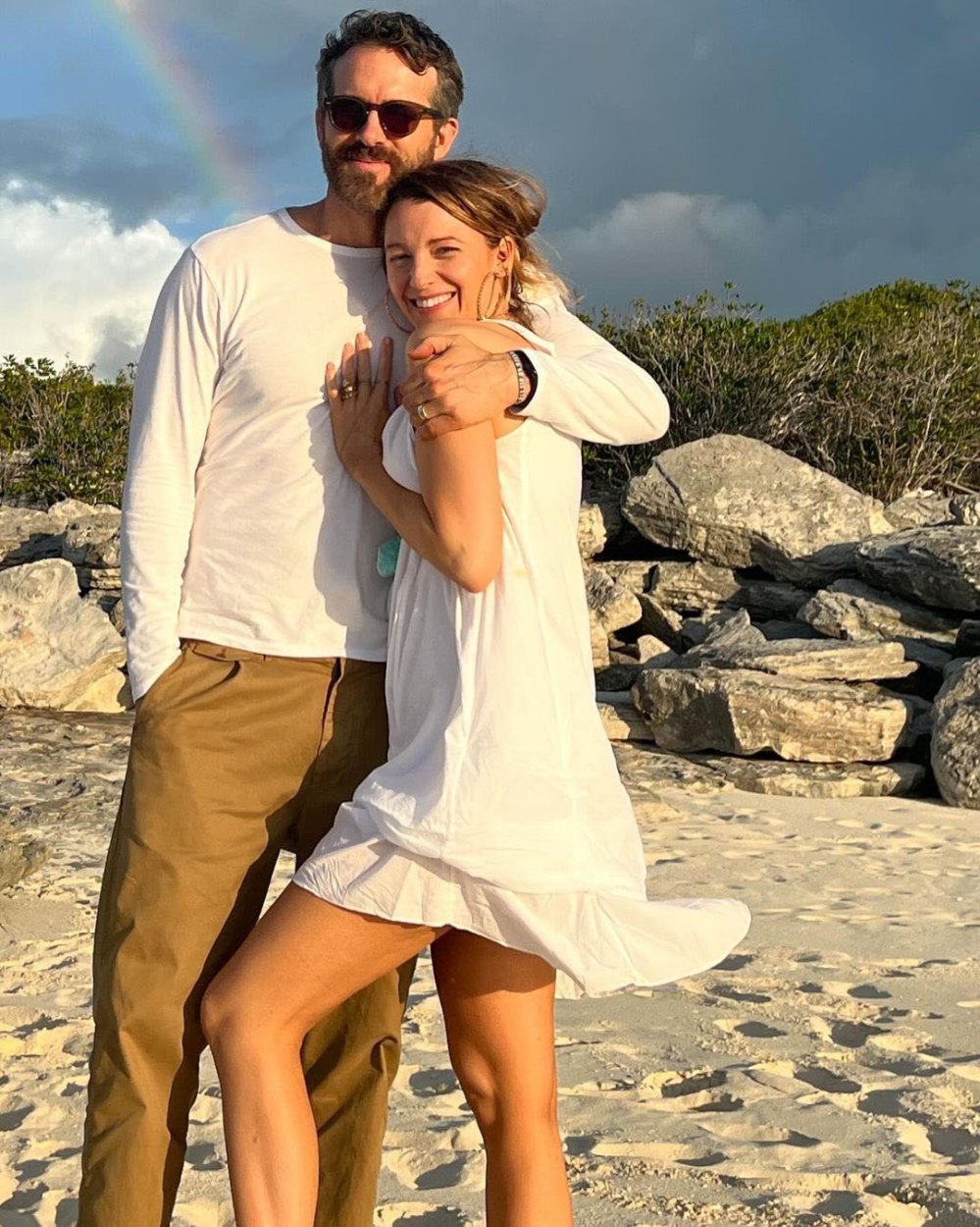 Ryan Reynolds and Blake Lively pose on the beach