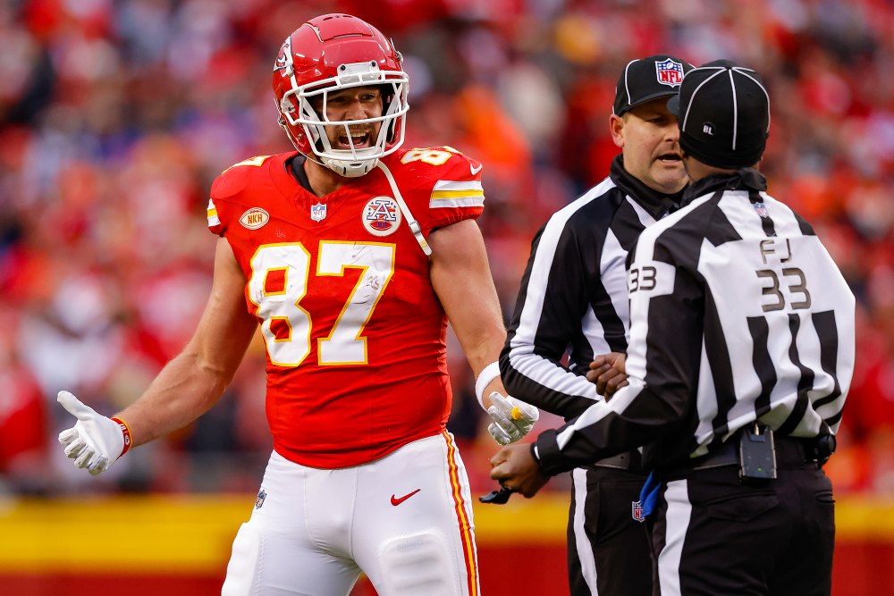 Travis Kelce Reacts to Patrick Mahomes' Meltdown, Reveals What He Told Kadarius Toney