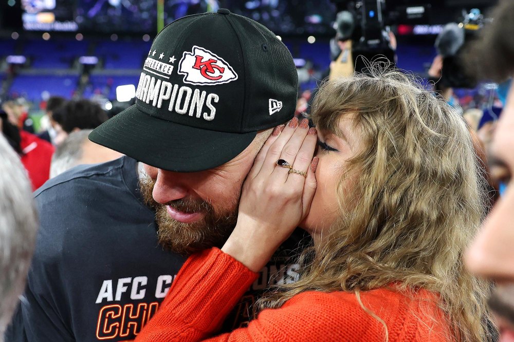 Feature Taylor Swift Latest Jewelry Gives Special Nod to Travis Kelce at the Kansas City Chiefs