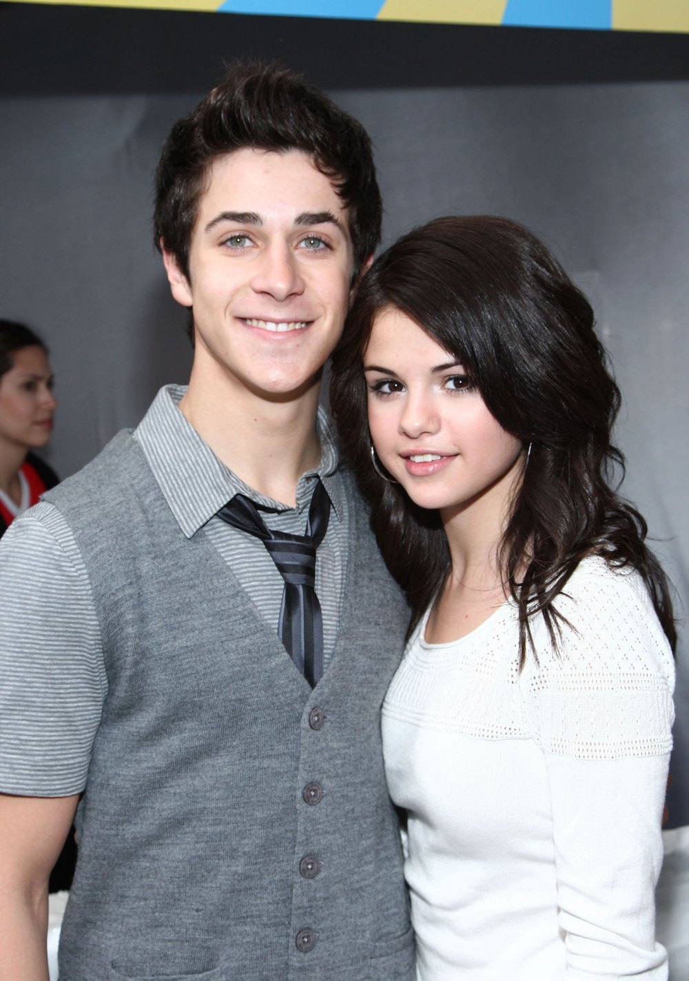Selena Gomez Will Return as Alex Russo in New Wizards of Waverly Place Pilot With David Henrie