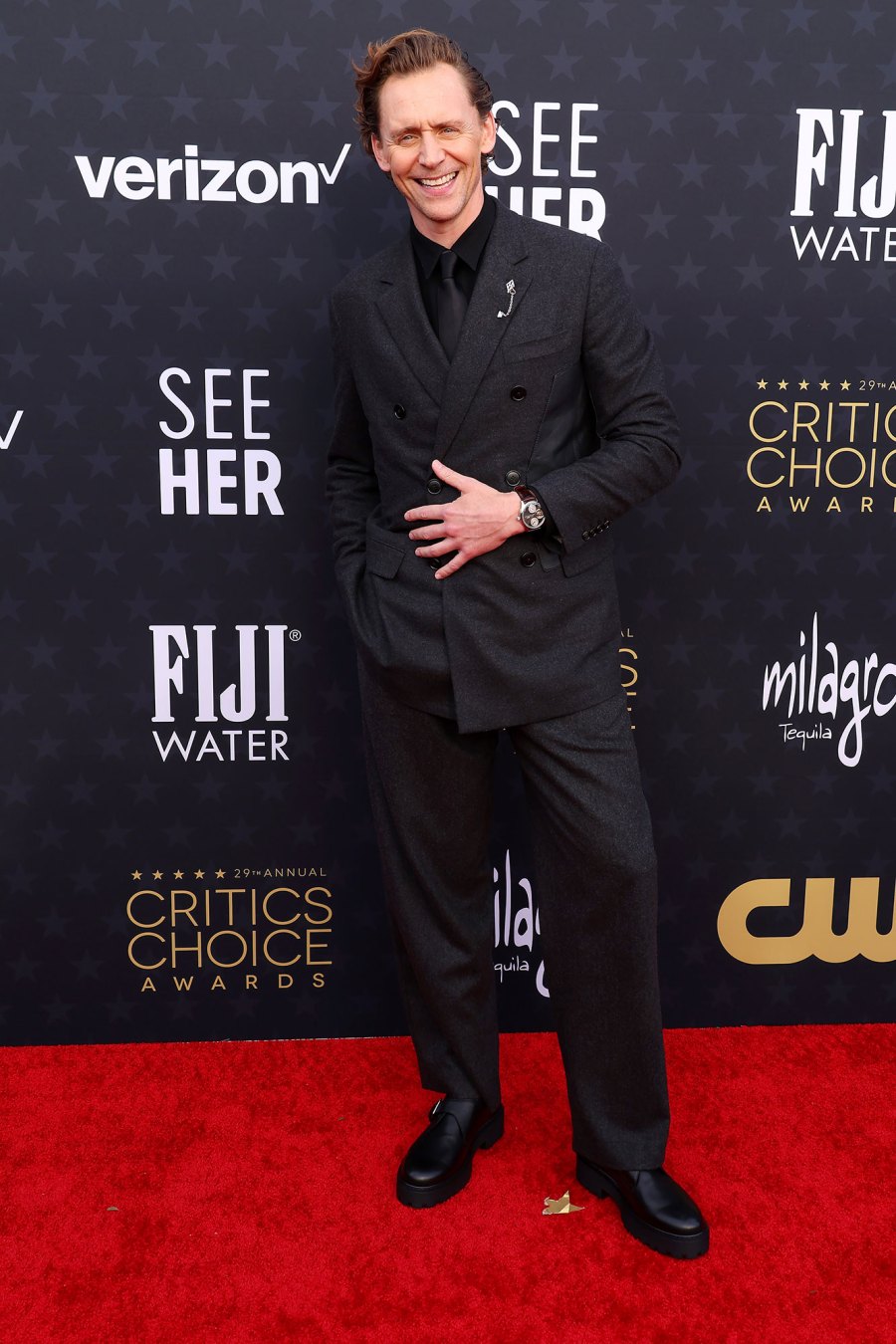 Tom Hiddleston Red Carpet Arrival 2024 Critics Choice Awards