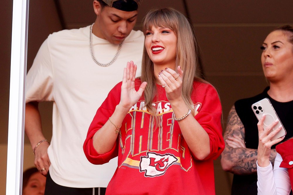Taylor Swift Reportedly Starts Her Journey to the 2024 Super Bowl Rushed to Private Jet