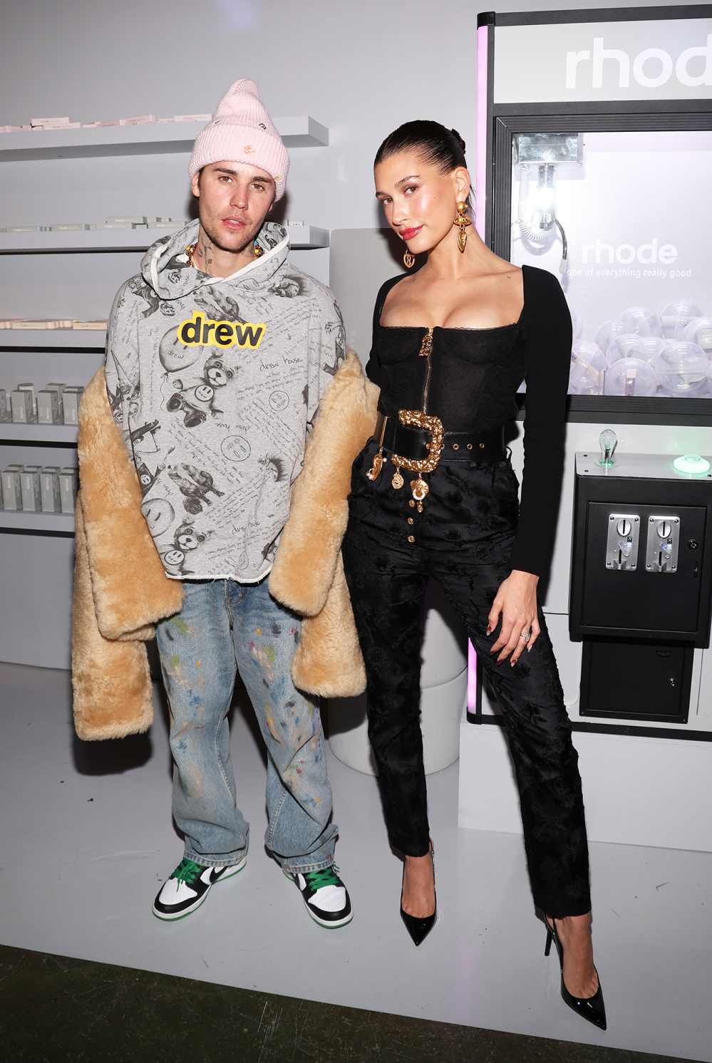 Hailey Bieber da a luz a su primer bebé con su esposo Justin Bieber