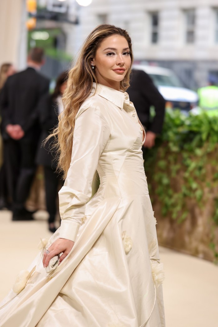 Madelyn Cline Walks 2024 Met Gala Red Carpet Without Pete Davidson Us