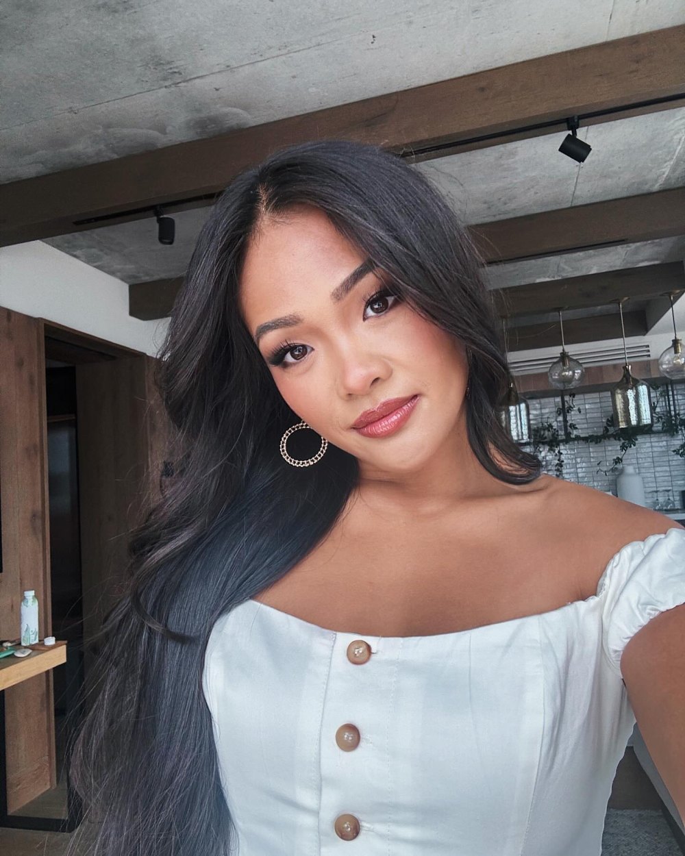 Bachelorette’s Jenn Tran Gets Lip Filler for the 1st Time