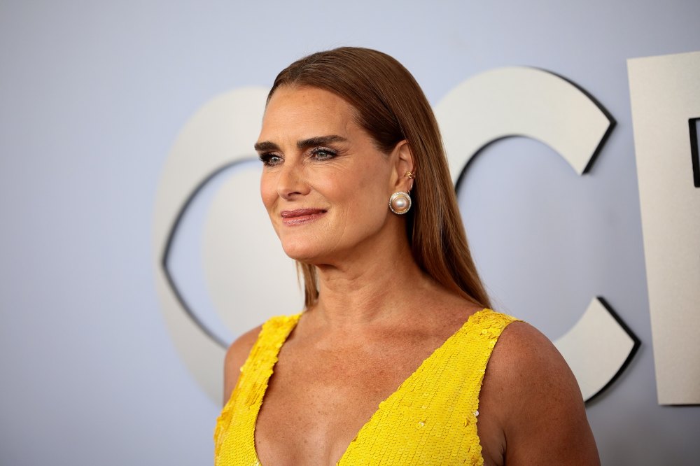 Brooke Shields Wears Crocs to the Tony Awards