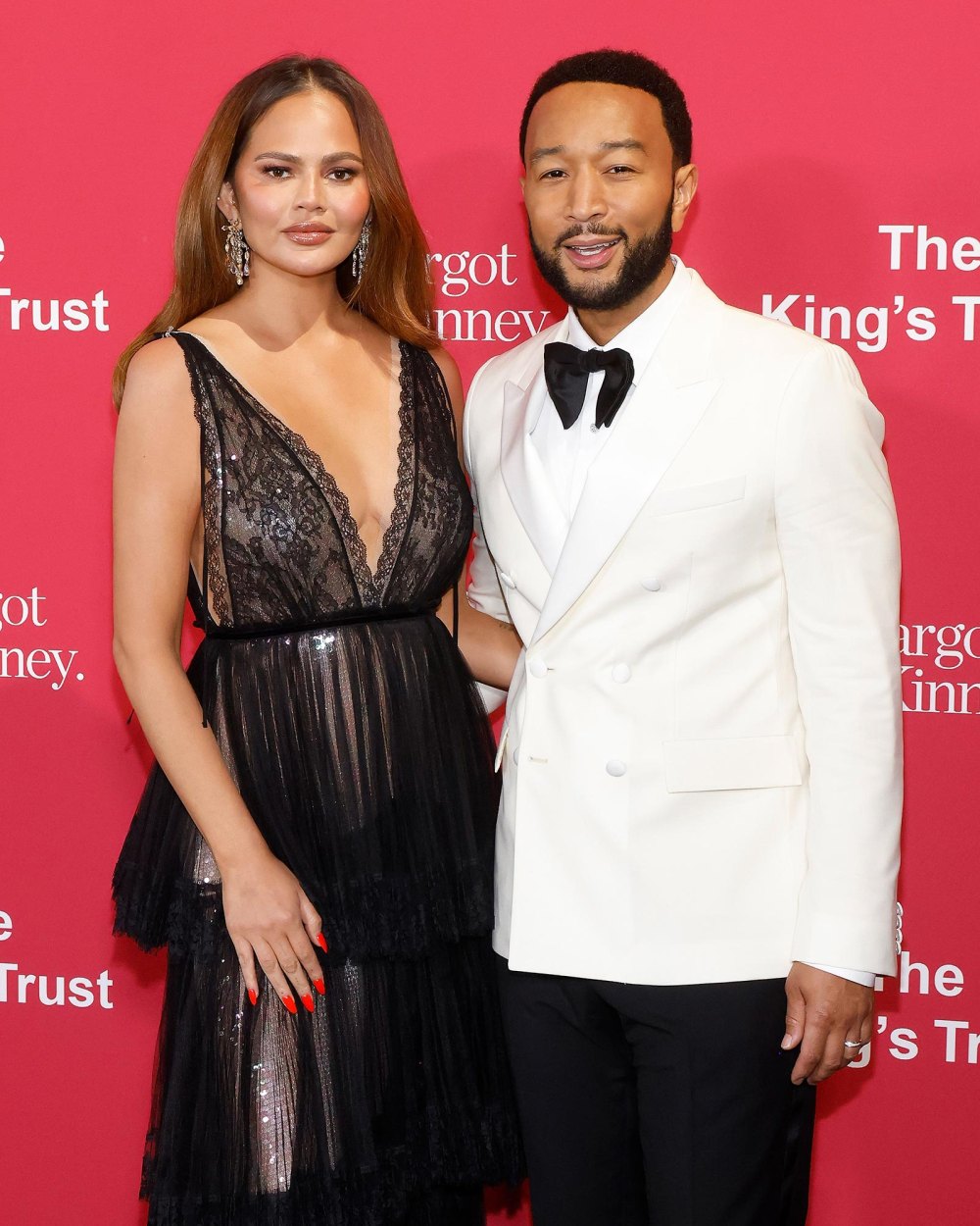 Chrissy Teigen Defends Dirty Bathwater After John Legends Video of Her Receives Backlash