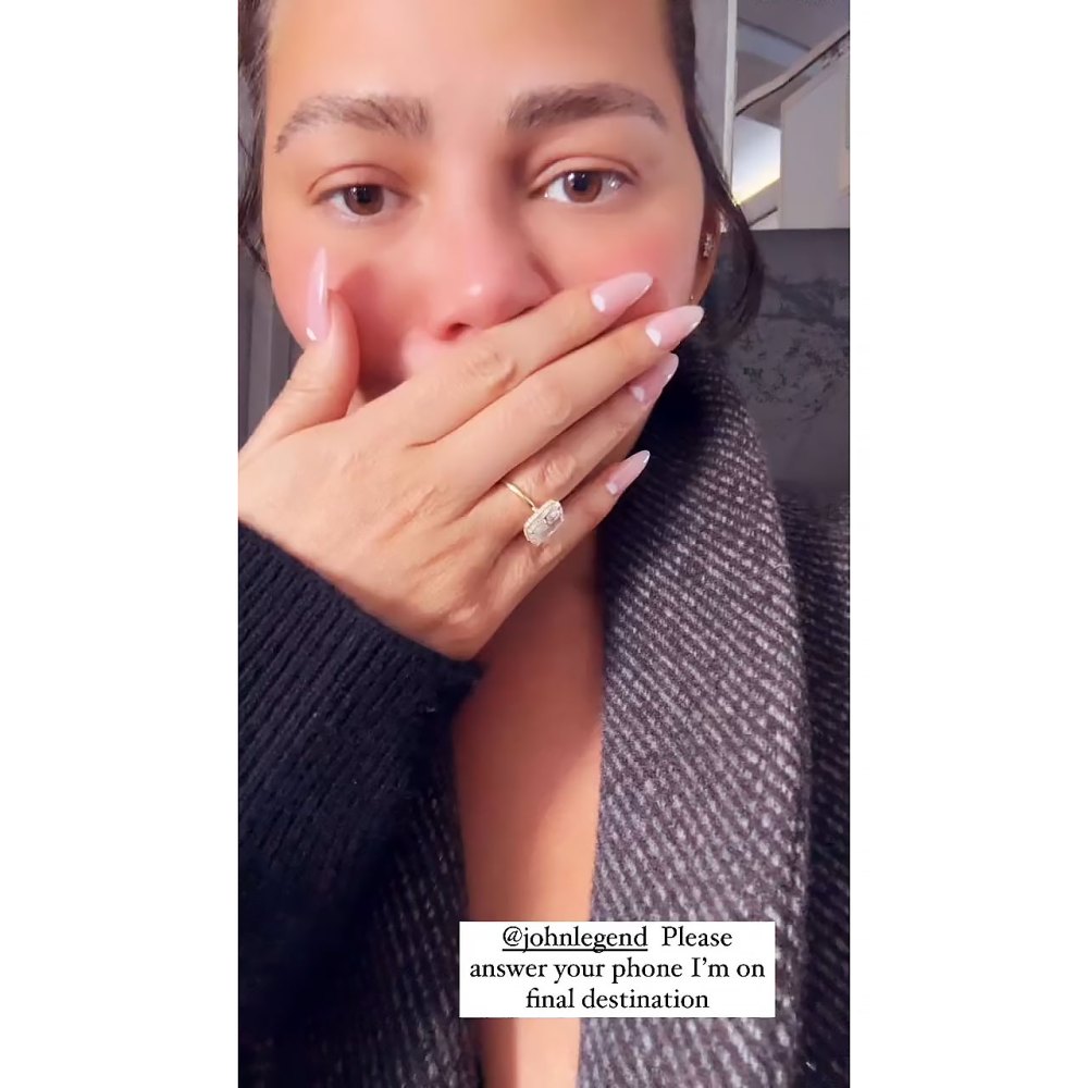 Chrissy Teigen Documents Terrifying Takeoff on Airplane