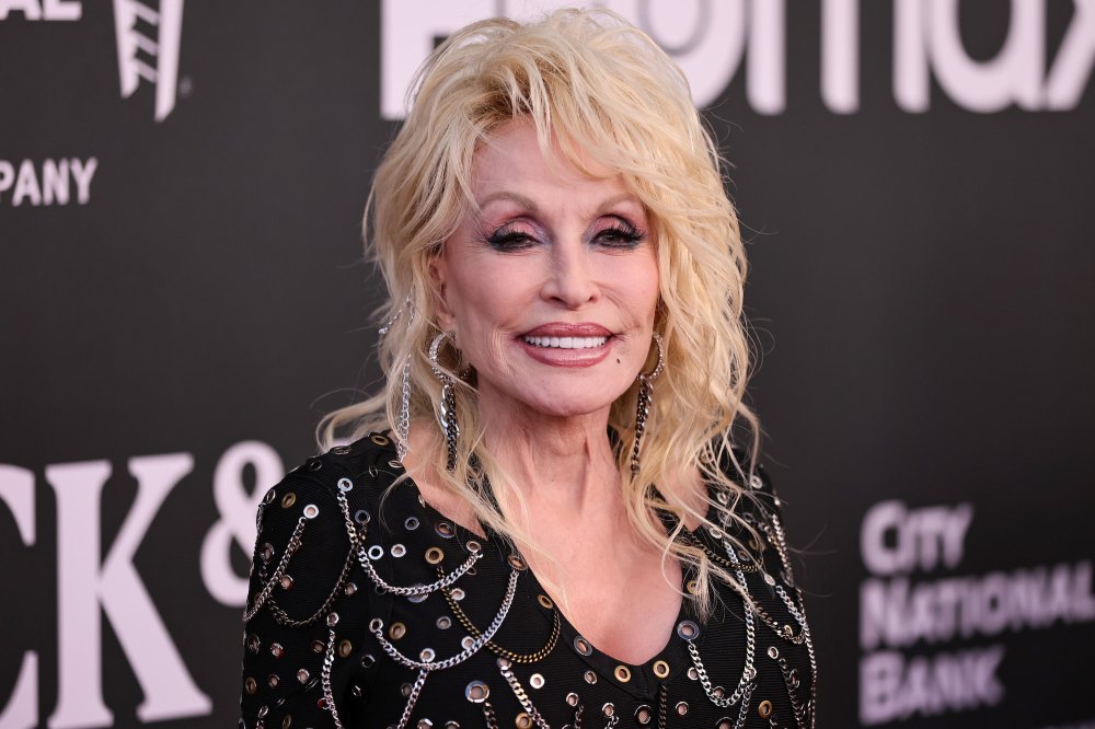 Dolly Parton Announces Broadway Musical Based on Her Life feature