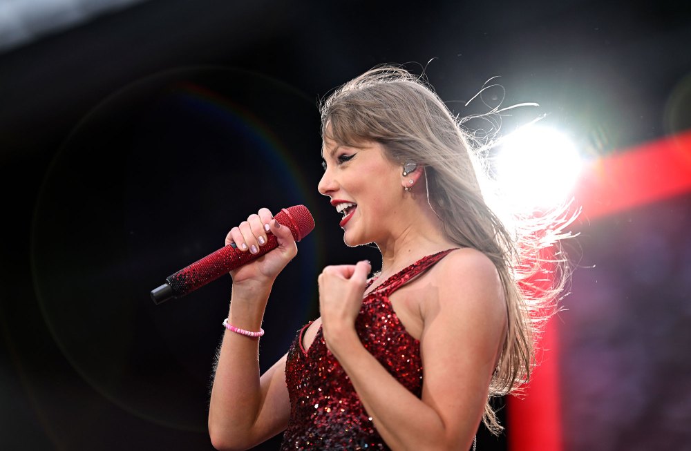 Taylor Swift Watched Kansas City Chiefs Ring Ceremony Via Livestream After Liverpool Eras Concert 2