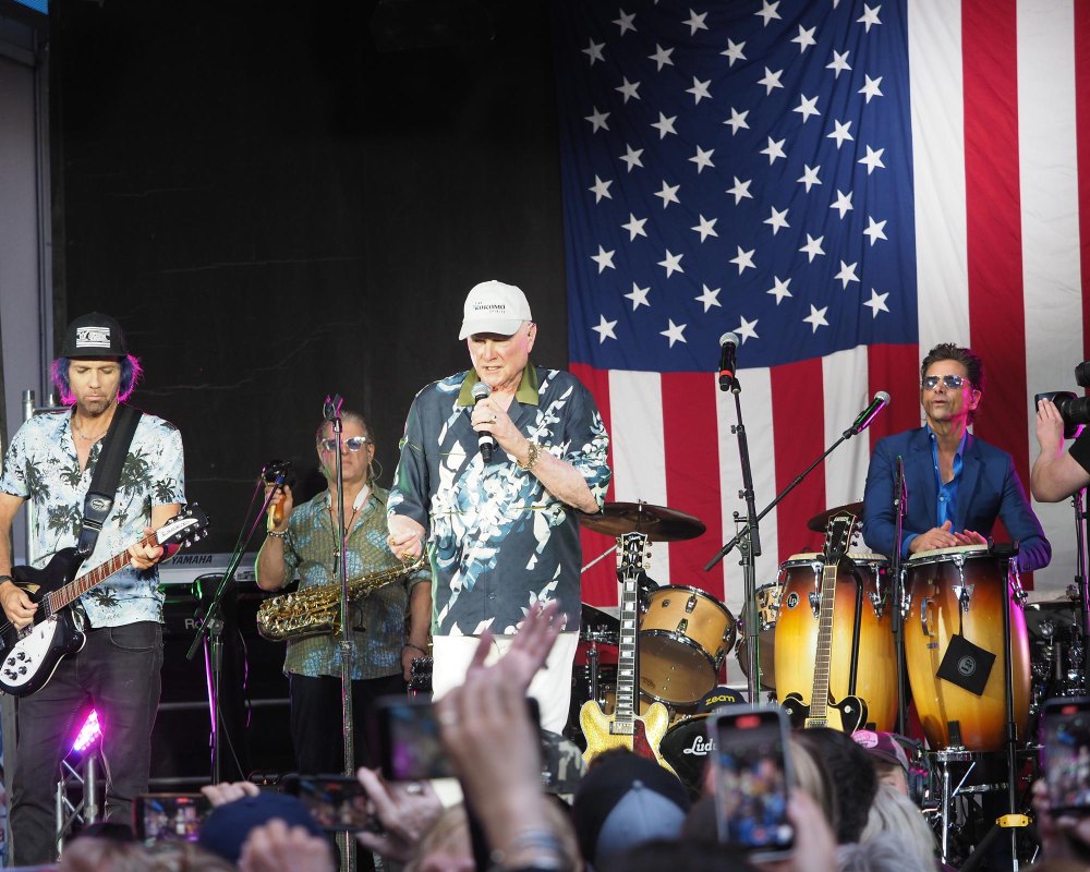 John Stamos and Son Billy Play Drums Together at Beach Boys Show