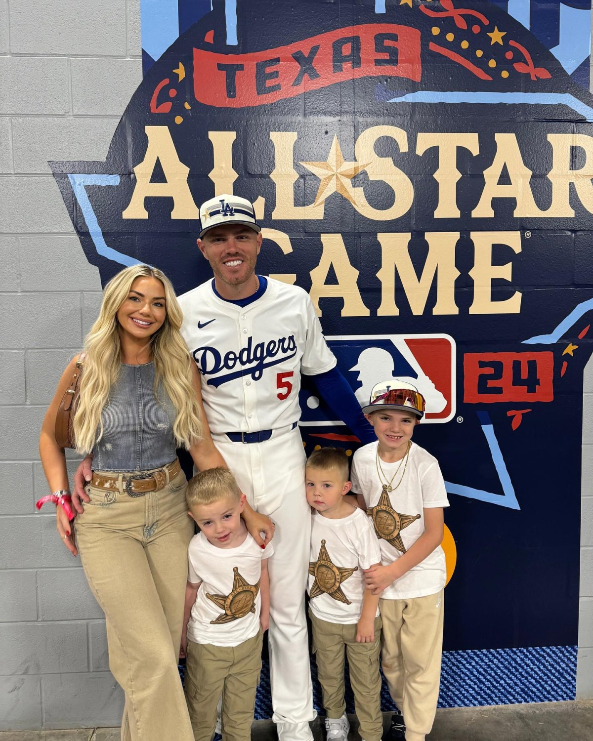 MLB Star Freddie Freeman's Family Guide Meet His Wife and 3 Kids Us