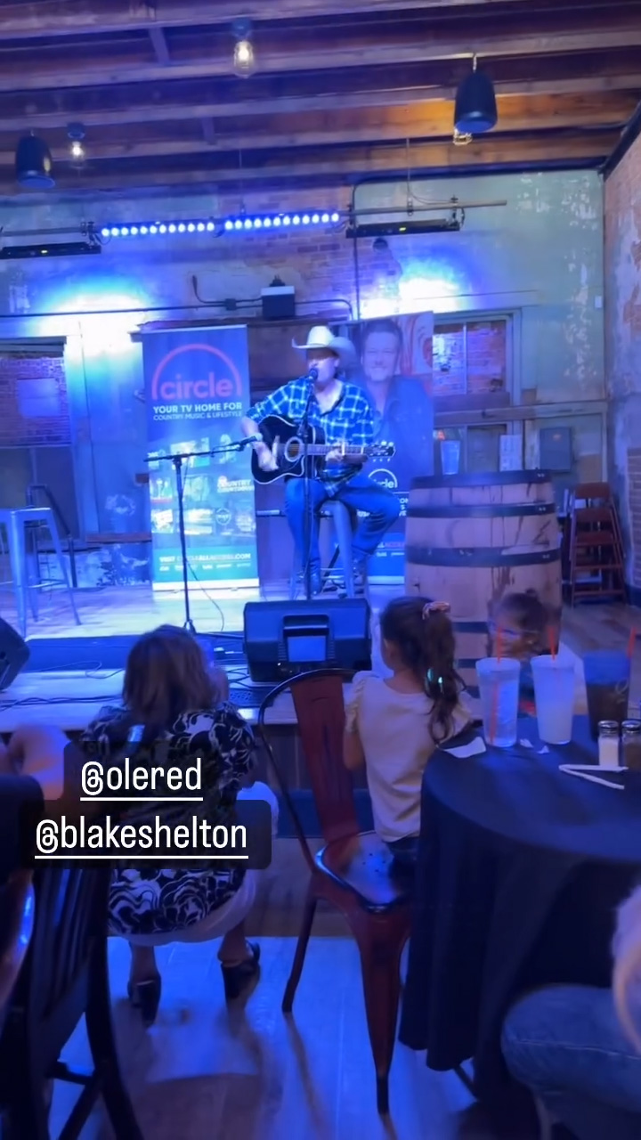 Gwen Stefani s Son Zuma Rossdale Makes Country Music Debut at Blake Shelton s Bar 347