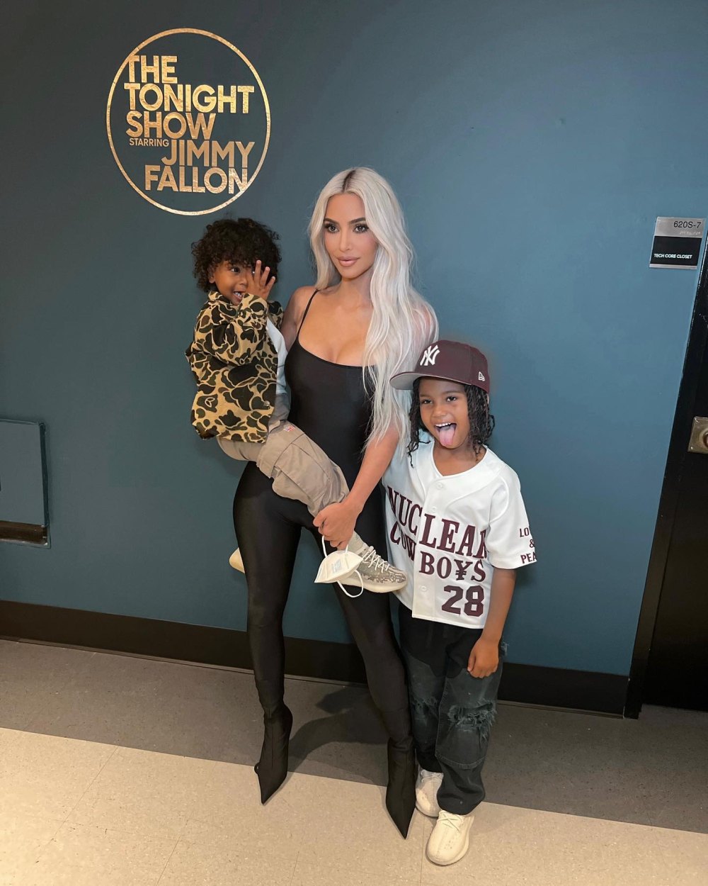 Kim Kardashian revela que su hijo con Kanye West tiene vitiligo: 'Se lo transmití'