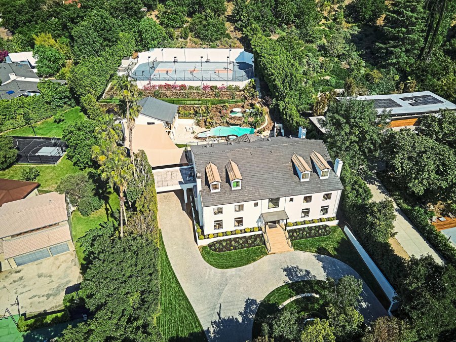 Peek Inside Meghan Trainor and Daryl Sabara 11 9 Million Home for Sale With Side by Side Toilets