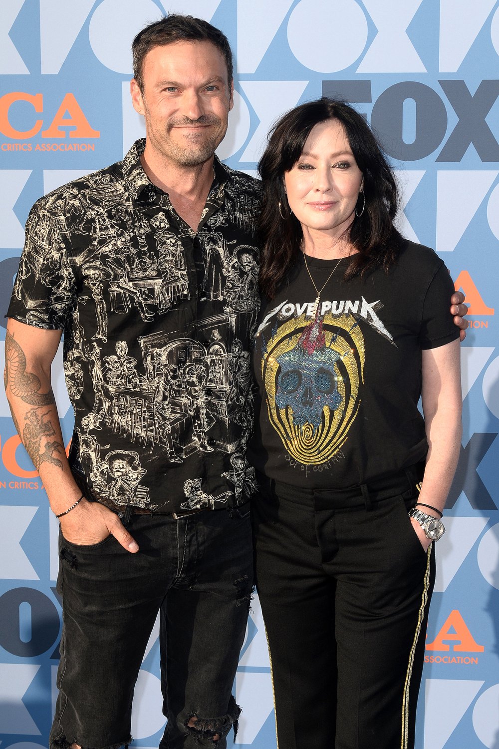 Update: ‘Beverly Hills, 90210’ Stars Remember the Late Shannen Doherty With Tributes: Jason Priestley, More