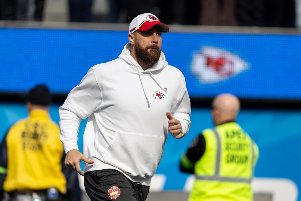 Travis Kelce Throws Glove to Young Swiftie Watching Chiefs Training Camp