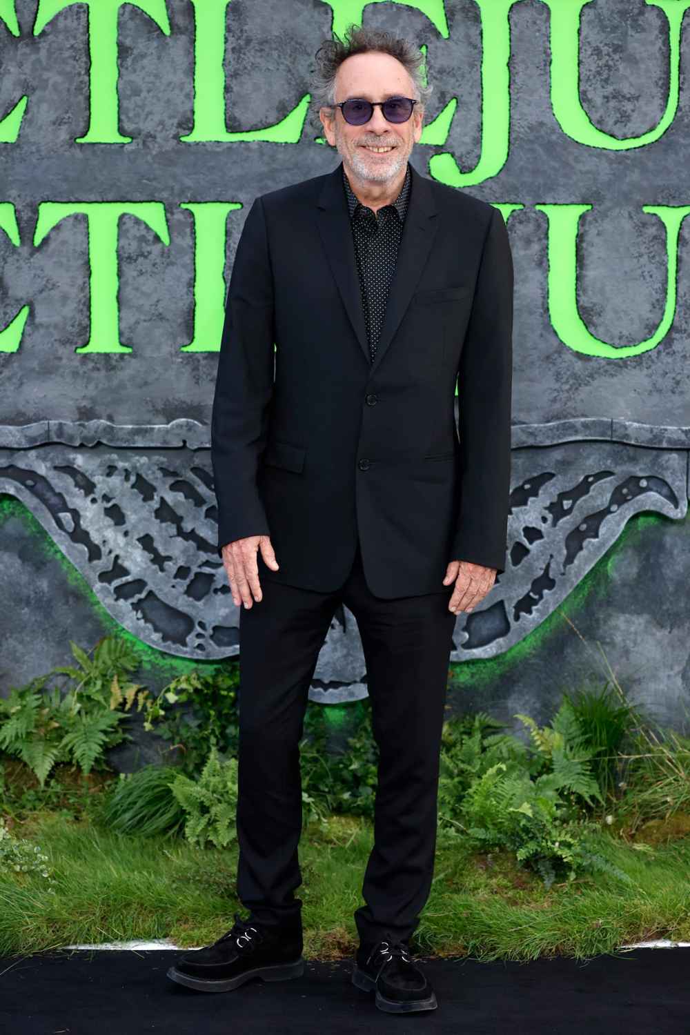 Tim Burton Explains Why Alec Baldwin and Geena Davis Arent in the Beetlejuice Sequel