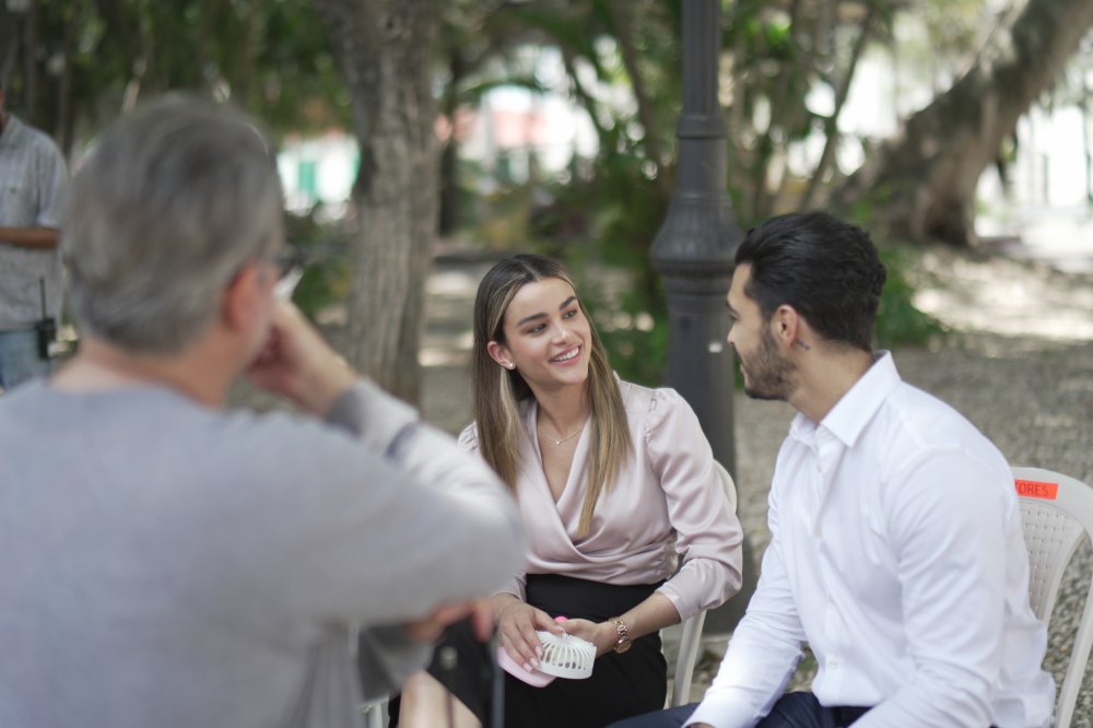 Clarissa Molina y Shalim Ortiz en la película "Perdiendo el juicio"