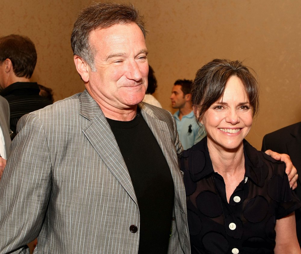 GettyImages-RobinWilliamsSallyField2008-81670283.jpg