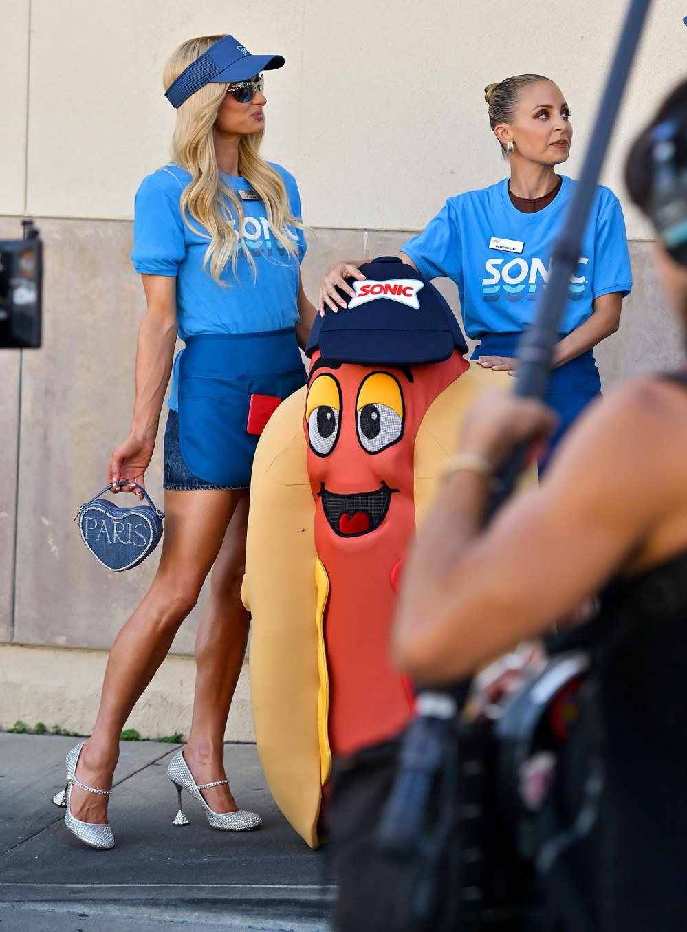 Paris Hilton Nicole Richie in Hot Dog Costume Film The Simple Life Reboot