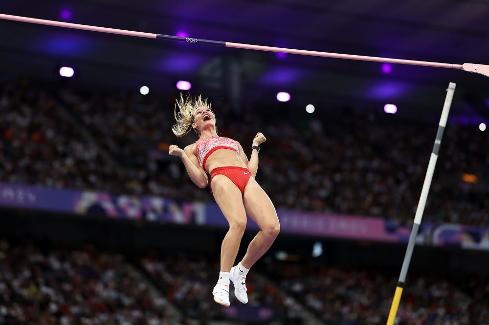 Pole Vaulter Alysha Newman Defends Twerking After Bronze Medal Win 3